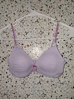 Girl's XOXO Tshirt Bra Size 32B Padded Wireless Lavender Soft Ribbed